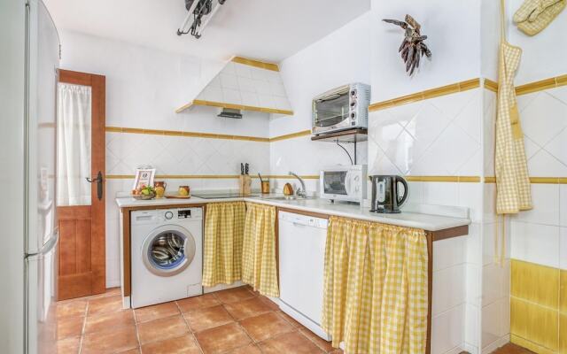 Comfy Holiday Home in Carcabuey With Patio