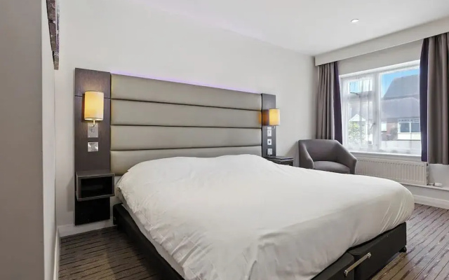The Sparrow Hotel