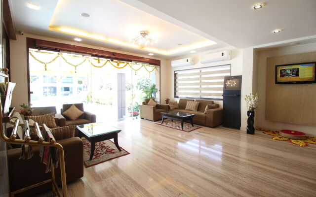 Marigold- Newly Renovated Hotel