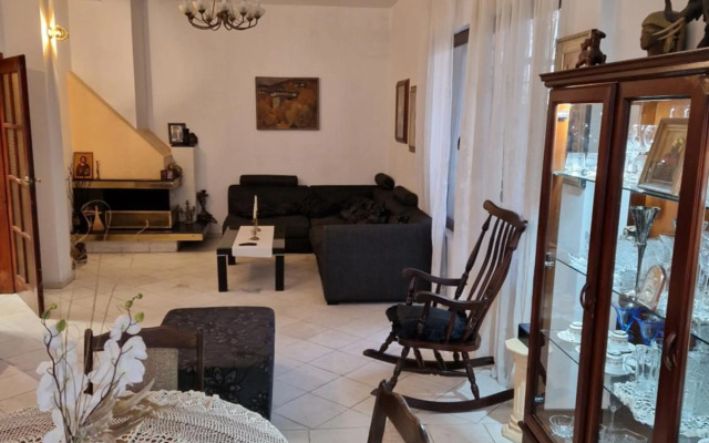 Tsar Simeon, 2 bedroom, living room and fireplace