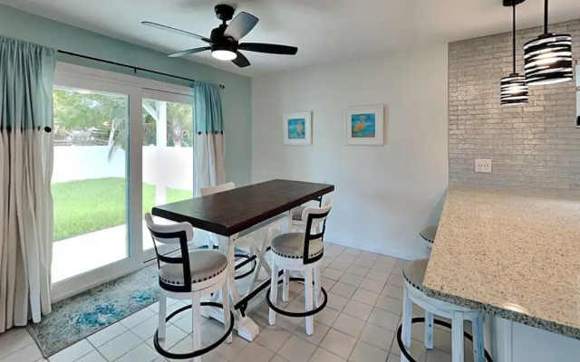 Beach House Lower