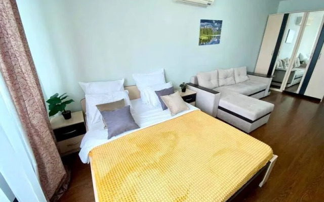 Апартаменты СанниДейс на пр-те Октябрьский, д. 1