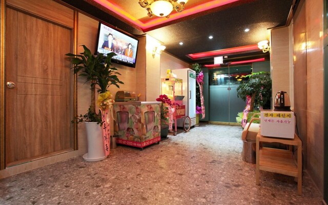Seoul National Univ Stn Hotel Some