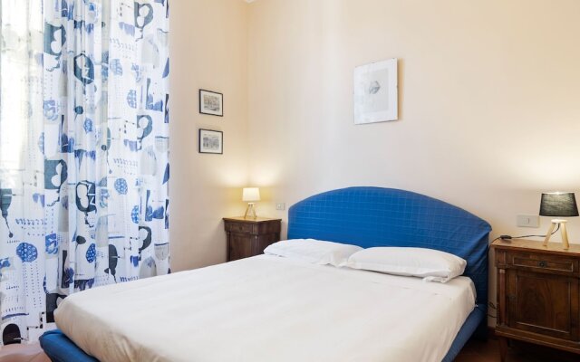 Spacious Apartment in Rapallo with Balcony