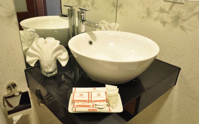 Hanoi Passion Suite Hotel