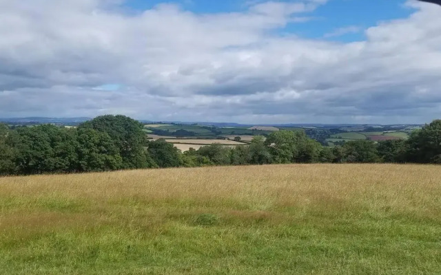 Roundhouse Yurt, Stunning Views, Totnes Dartmouth