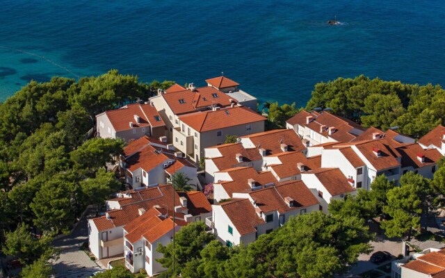 Stunning Apartment in Podstrana With 2 Bedrooms and Wifi