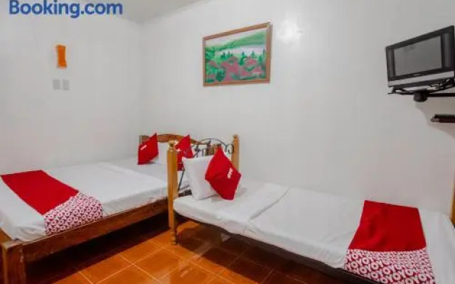 OYO 741 Sierra Travellers Inn