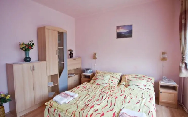 Napsugár Apartmanház