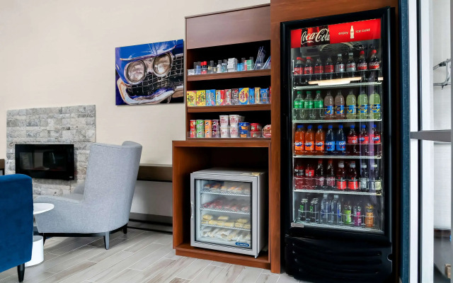 Comfort Suites Southfield/Detroit