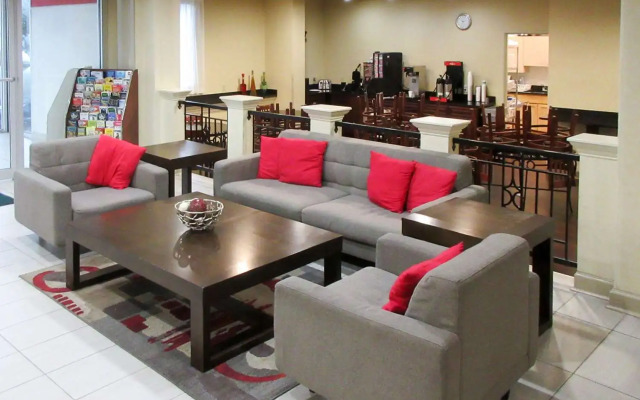 Quality Suites Atlanta Airport East