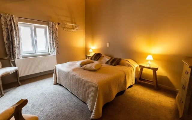 Villa in Coo With Indoor Pool & Near Waterfalls