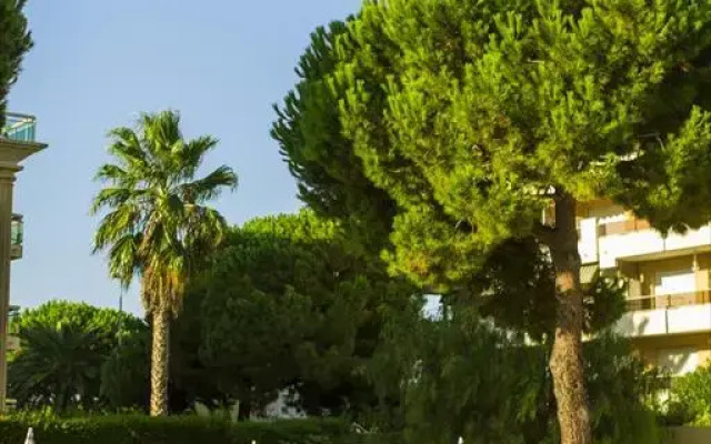 Pierre et Vacances Heliotel Marine