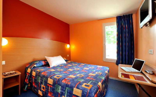 Hotel initial by balladins Roissy CDG / Saint-Mard