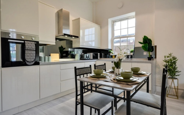 Cosy Wigan Apartment With Sunny Views