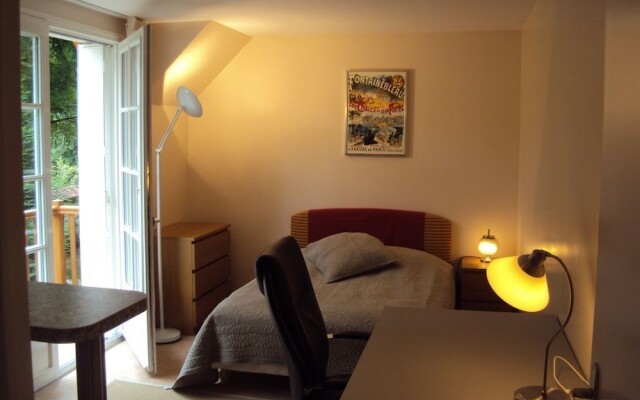 Domaine De Chantemerles