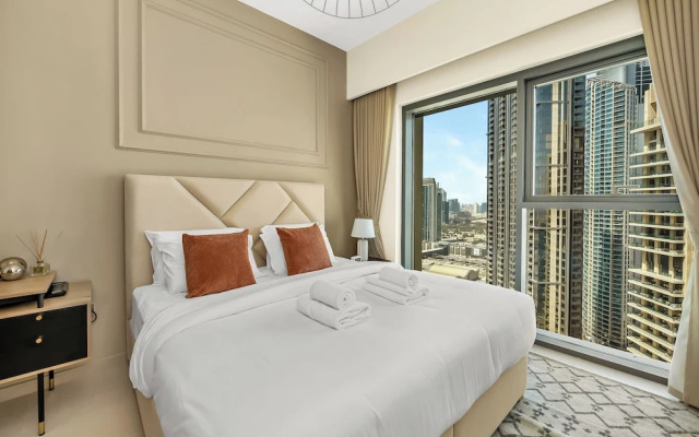 Panoramic Burj Khalifa View by Propigo