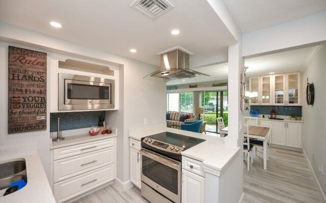 Bay Oaks by Beachside Management