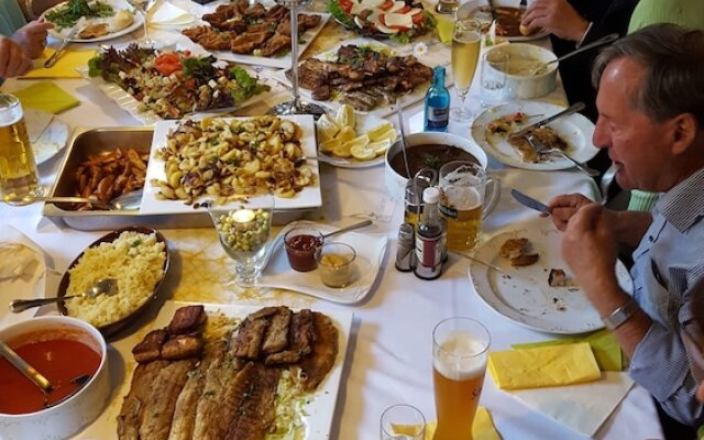 Hotel & Restarant Ausspann