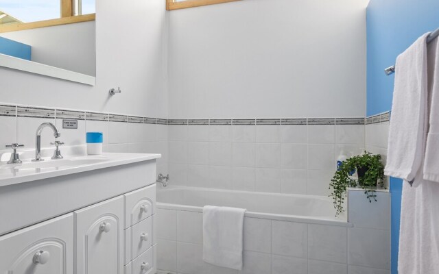 Blue Cottage Bruny Island