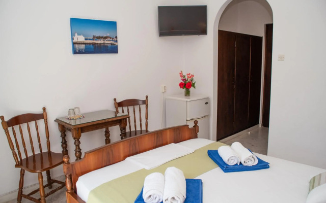 Adonis Hotel Naxos
