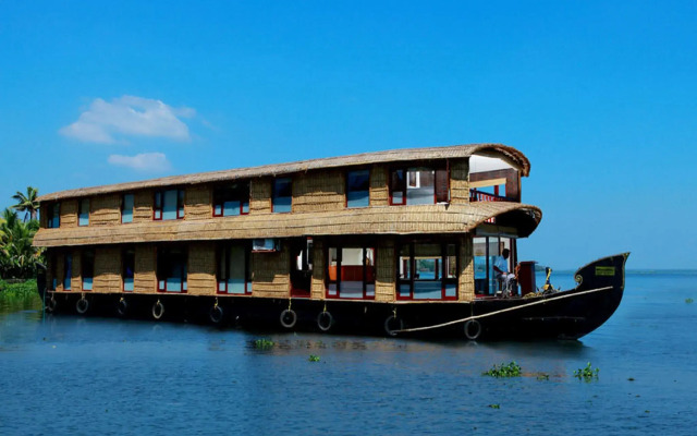 Grand Nirvana Ultra Luxury House Boat