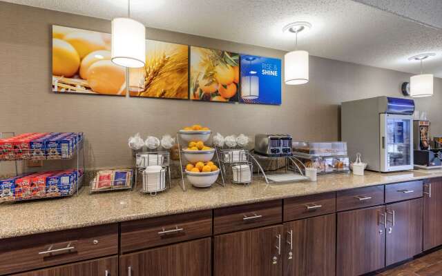 Comfort Suites Golden West on Evergreen Parkway
