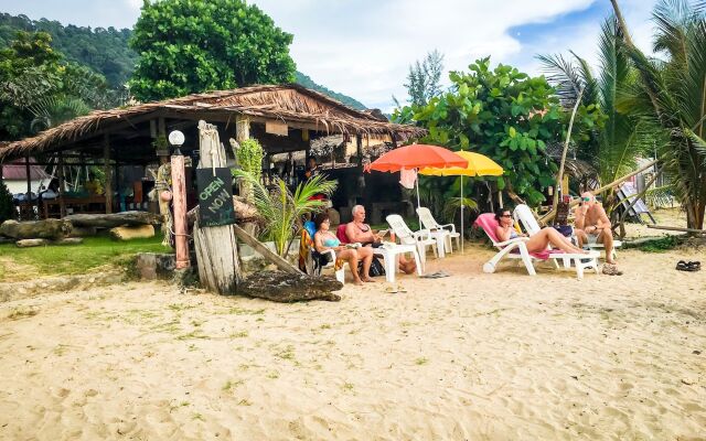 Lanta Mermaid Beachfront Resort