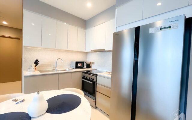 Ultimate Luxury in the Heart of Downtown