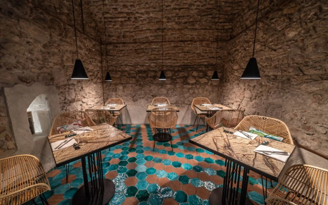 Medousa Bistrot & Suites