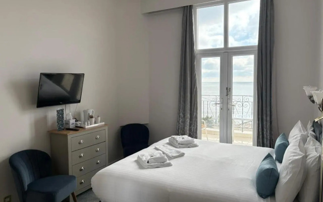 The Cumberland Hotel