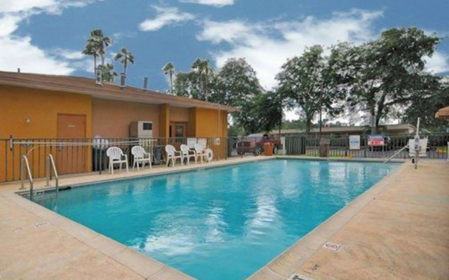 Quality Inn near Blue Spring