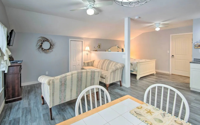 Charming Studio < 10 Miles to Wells' Beaches!