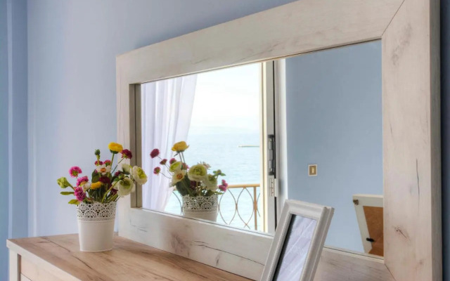 T8 Apartment On The Beach