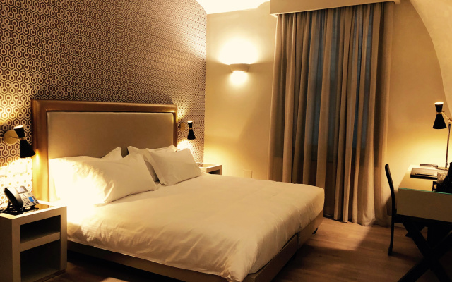 Caruso Place Boutique & Wellness Suites