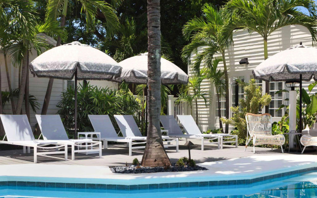 Lighthouse Hotel - Key West Historic Inns