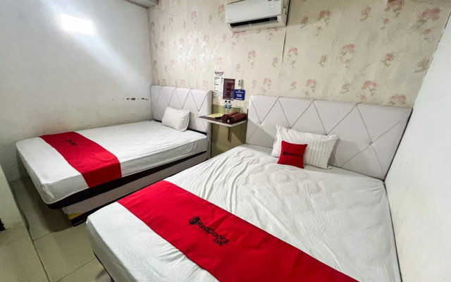 RedDoorz Syariah @ Hostel Imah 3 Lampung – Guest Rooms – Bandar Lampung