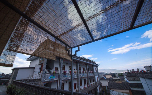 Dali Yinfeng Hotel