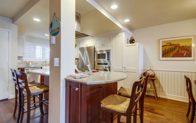 Gorgeous Ocean View Condo with Pool & Spa SURF9 by RedAwning