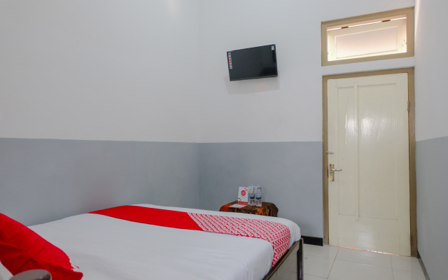 OYO 1028 Garuda Residence