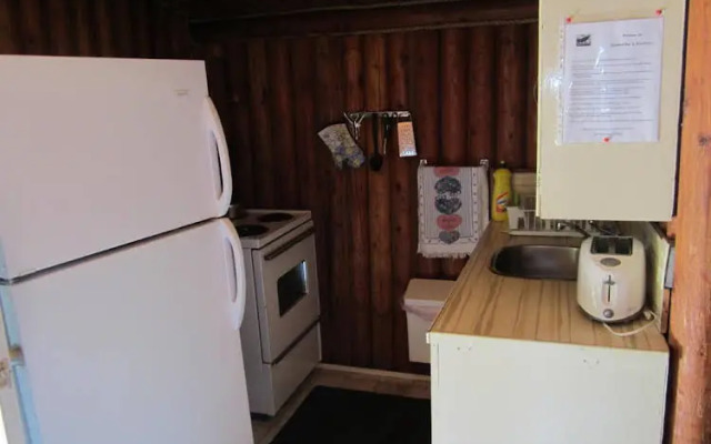 Seawood Bed & Breakfast & Cabins