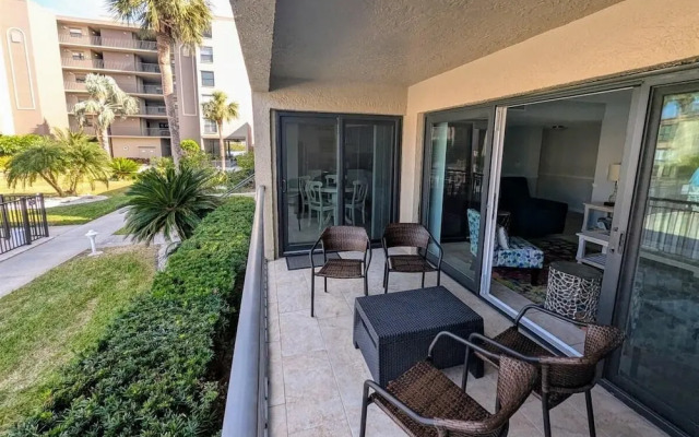Sea Club #13 - Coastal Charm