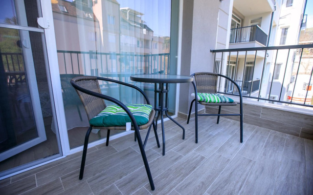 Лукс Апартамент Радост 2