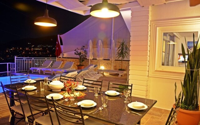 Villa Summer by Akdenizvillam