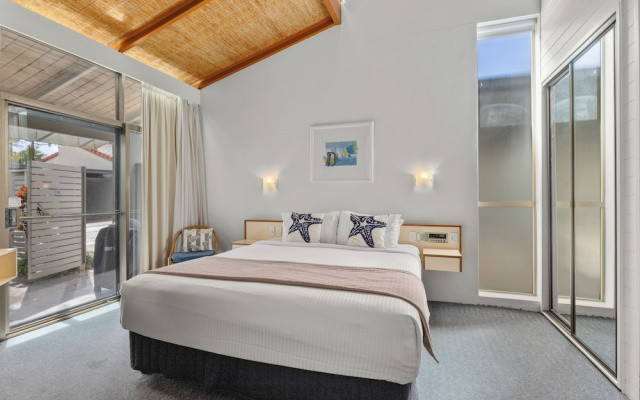Nautilus Beach Resort by Charlesworth