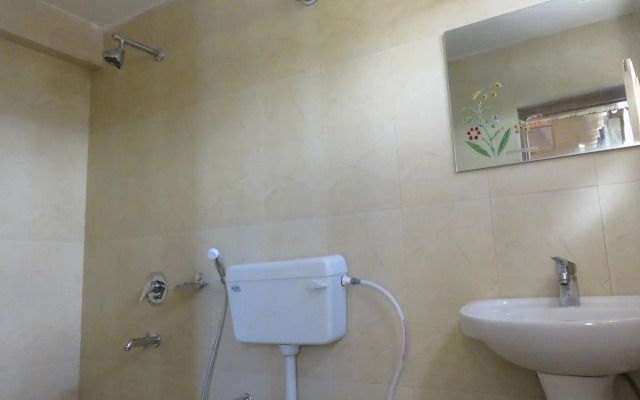 Hotel Nezer Holiday Inn