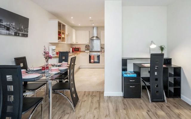 MPL Apartments - Queens Broadway F4