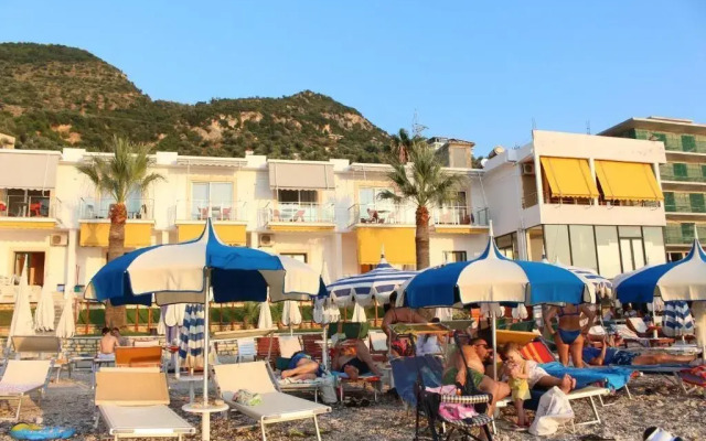 Palmanova Beach Mardok