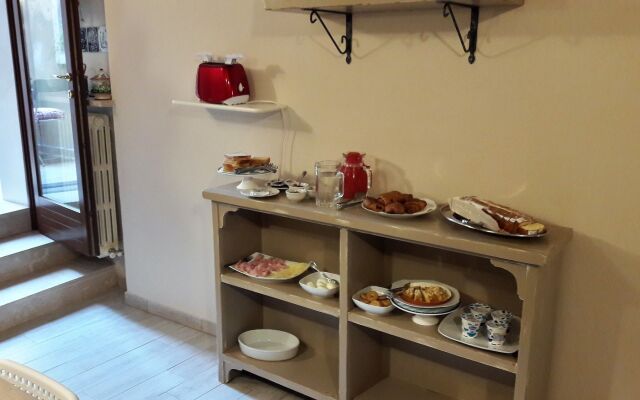 Le Finestre Sul Borgo Rooms