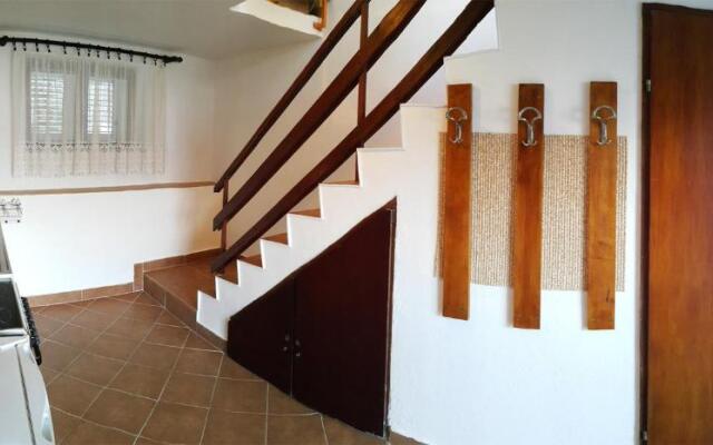 Hidden Jewl - Kakrc Apartment